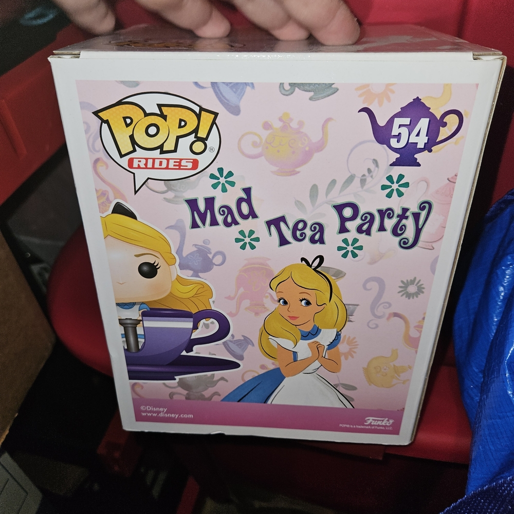 Funko Mad Tea Party Ride - Mad Hatter & Alice - Picture 9 of 11